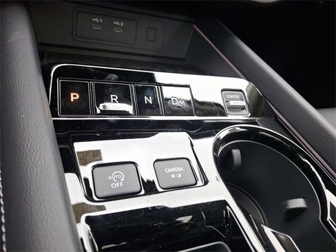 New 2025 Nissan Murano SL image 12