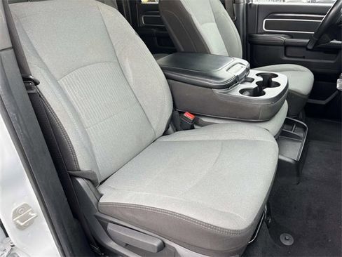 Used 2024 RAM 3500 Big Horn image 28