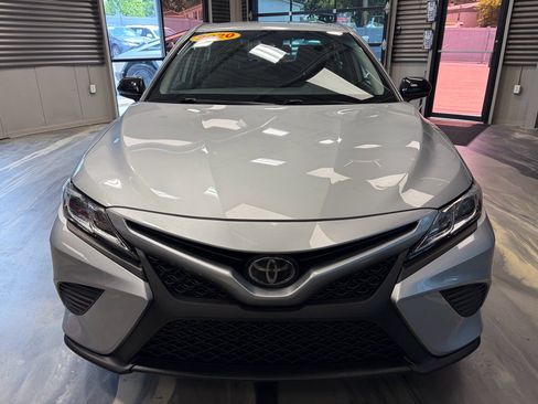 Used 2020 Toyota Camry SE FWD image 33