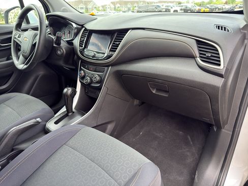 Used 2020 Chevrolet Trax LS w/ Tint and Cruise Package FWD image 31
