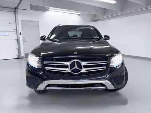 Used 2018 Mercedes-Benz GLC 300 4MATIC image 3