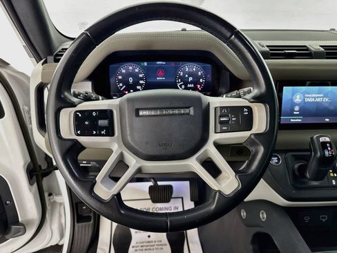 Used 2023 Land Rover Defender 110 SE AWD/4WD image 11