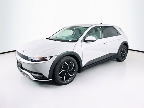 Used 2024 Hyundai Ioniq 5 SEL image 3