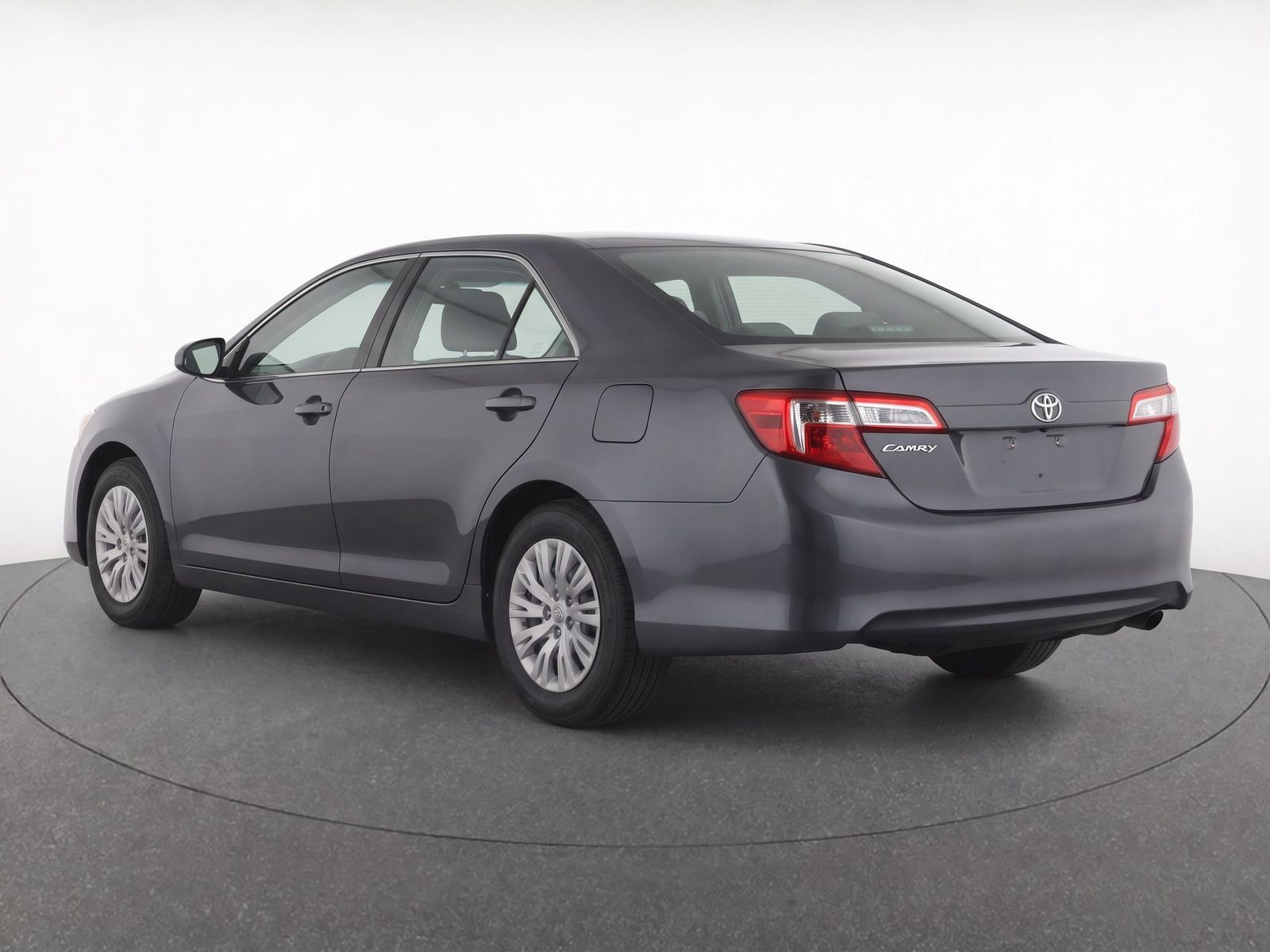 Used 2012 Toyota Camry FWD image 4