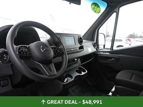 Used 2024 Mercedes-Benz Sprinter 2500 image 23