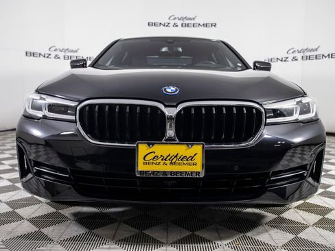 Used 2023 BMW 530e w/ Executive Package image 5
