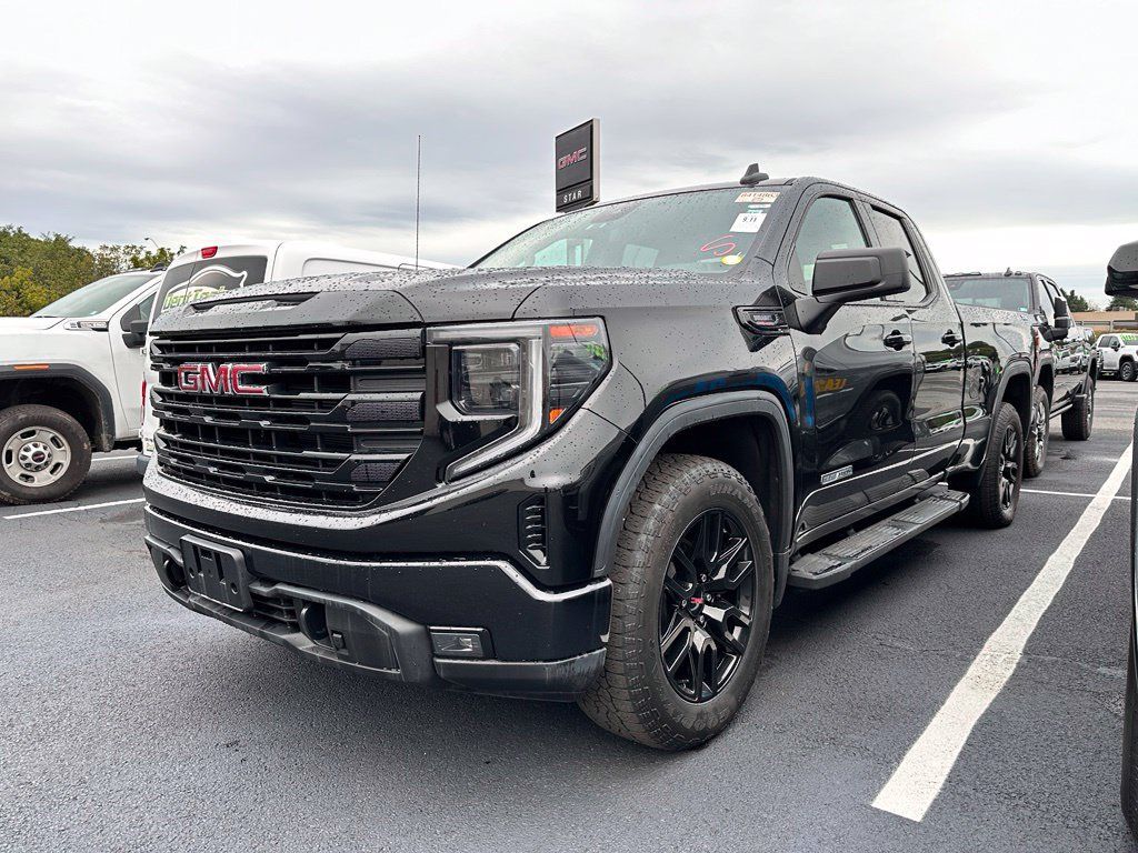 Used 2023 GMC Sierra 1500 Elevation w/ X31 Off-Road Package AWD/4WD image 2