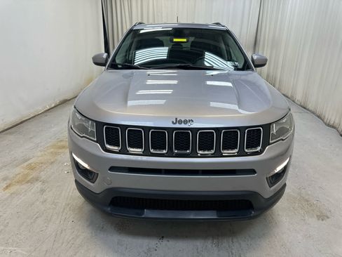 Used 2019 Jeep Compass Latitude w/ Cold Weather Group image 6