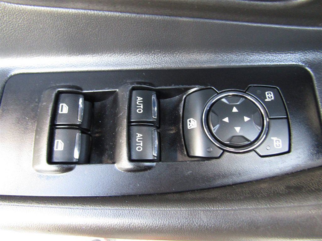 Used 2016 Ford Taurus SHO w/ Equipment Group 401A AWD/4WD image 15