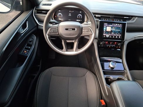 Used 2024 Jeep Grand Cherokee L Laredo w/ Luxury Tech Group I AWD/4WD image 22
