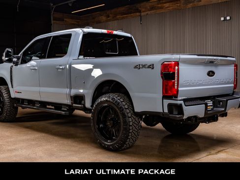 Used 2026 Ford F250 Lariat w/ Black Appearance Package image 7