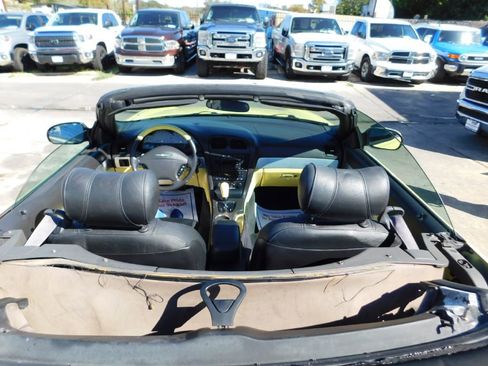 Used 2002 Ford Thunderbird image 24