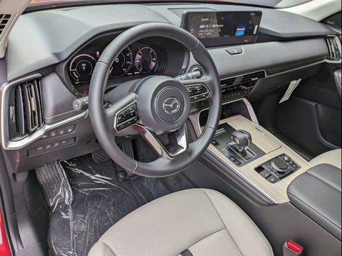 New 2025 MAZDA CX-70 Plug-In Hybrid w/ Premium Pkg image 9
