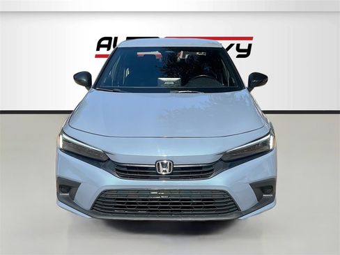 Used 2023 Honda Civic Sport image 2