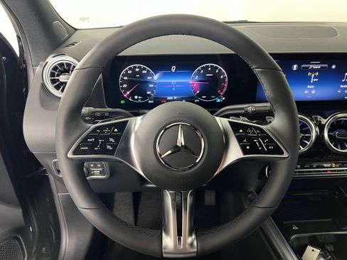 New 2025 Mercedes-Benz GLA 250 4MATIC image 27