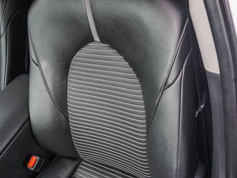 Used 2022 Toyota Camry SE w/ Carpet Mat Package (TMS) FWD image 21
