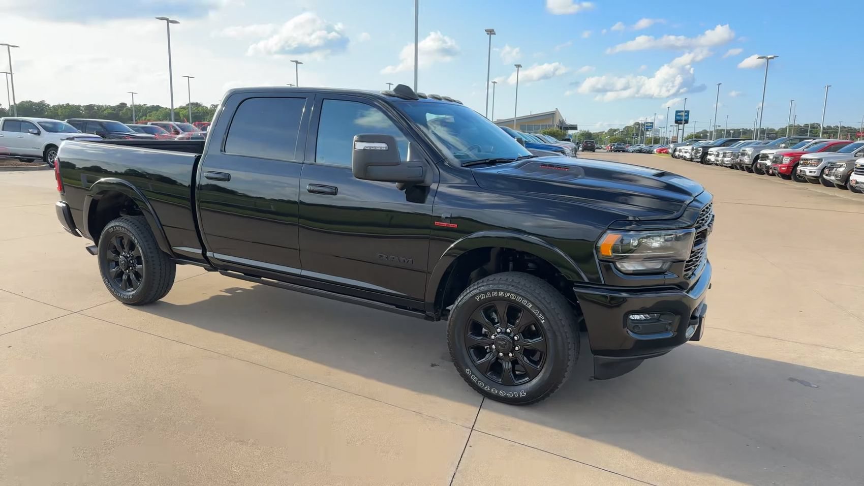 Used 2024 RAM 2500 Limited AWD/4WD image 9