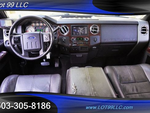 Used 2010 Ford F250 Lariat image 2