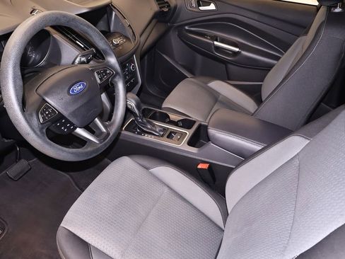 Certified 2018 Ford Escape SE w/ SE Sync 3 Package AWD/4WD image 31