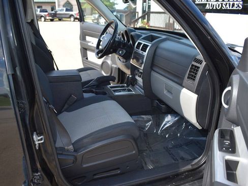 Used 2007 Dodge Nitro SLT AWD/4WD image 14