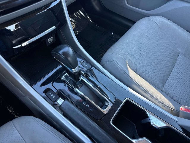 Used 2017 Honda Accord EX-L image 30