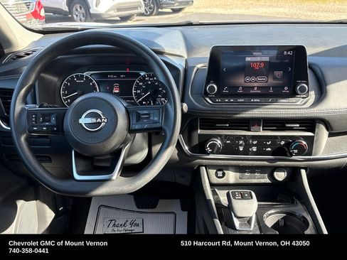 Used 2024 Nissan Rogue S AWD/4WD image 16