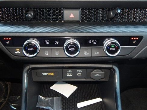 Used 2025 Honda CR-V Sport image 11