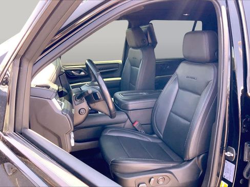 Used 2021 GMC Yukon Denali w/ Denali Premium Package AWD/4WD image 8