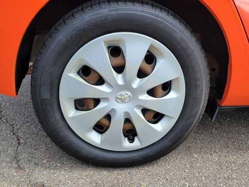 Used 2012 Toyota Prius C One FWD image 5