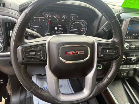 Used 2021 GMC Sierra 2500 SLT w/ SLT Preferred Package AWD/4WD image 11