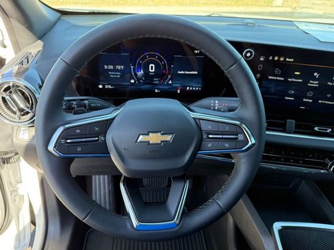 New 2026 Chevrolet Equinox LT image 23