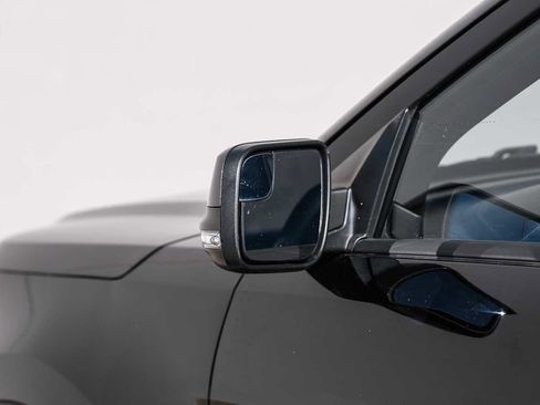 Used 2018 Ford Explorer XLT w/ Equipment Group 202A image 40