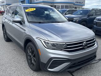 Used 2024 Volkswagen Tiguan SE video 2