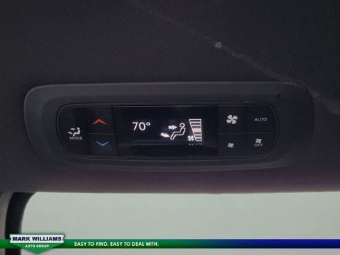 Used 2023 Chrysler Pacifica Touring-L w/ S Appearance Package image 18