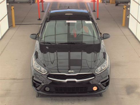 Used 2021 Kia Forte LXS FWD image 2