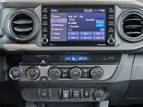 Used 2023 Toyota Tacoma TRD Sport AWD/4WD image 18