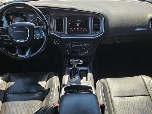 Used 2020 Dodge Charger SXT w/ Leather Interior Group RWD image 5
