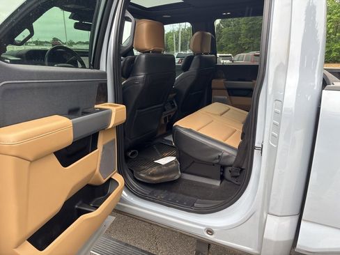 Used 2024 Ford F350 Lariat w/ Lariat Ultimate Package image 22