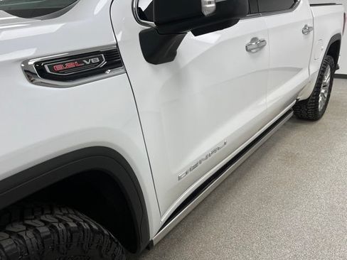 Used 2021 GMC Sierra 1500 Denali w/ Denali Ultimate Package AWD/4WD image 11