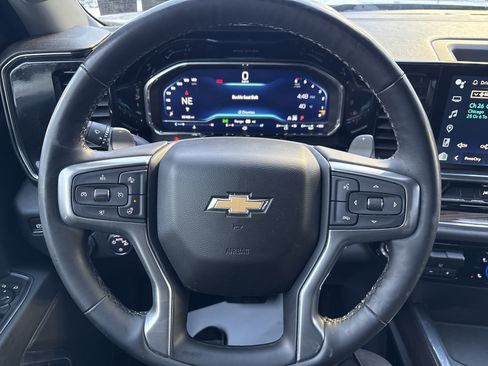 Used 2023 Chevrolet Silverado 1500 LT w/ Z71 Off-Road Package image 17