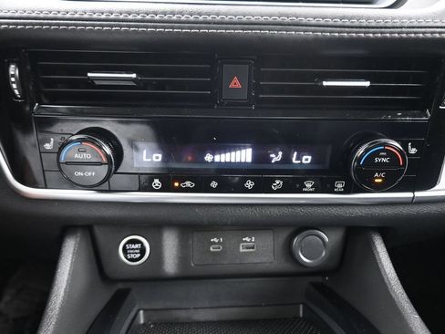 Used 2021 Nissan Rogue SV w/ Premium Package AWD/4WD image 22
