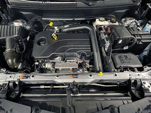 Used 2024 Chevrolet Equinox LS image 34