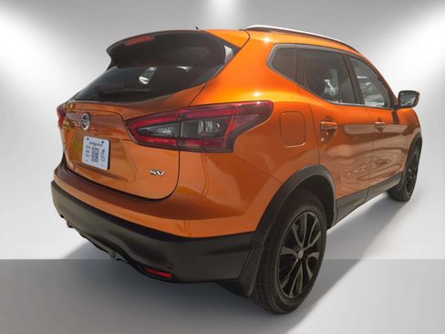 Used 2020 Nissan Rogue Sport SV FWD image 4