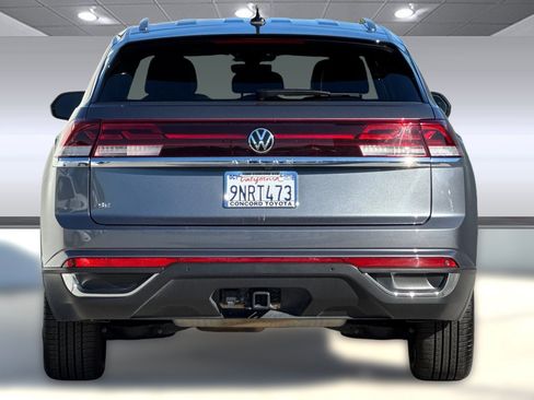 Used 2025 Volkswagen Atlas Cross Sport SE image 8