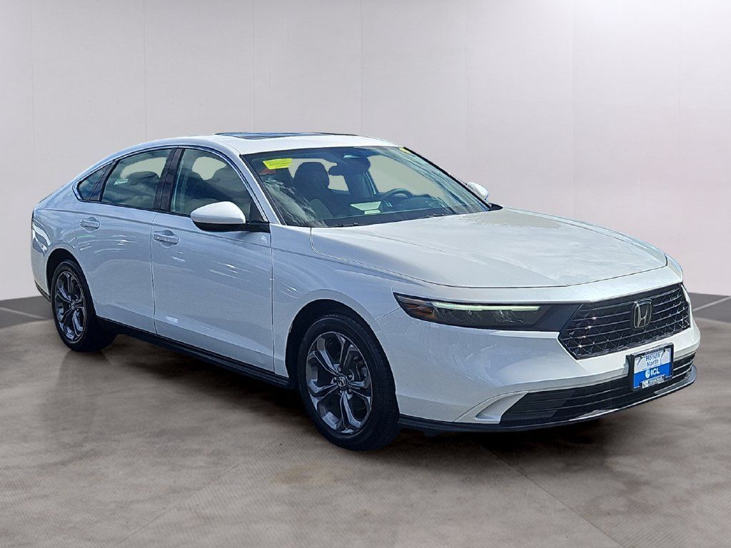 Used 2024 Honda Accord EX image 3