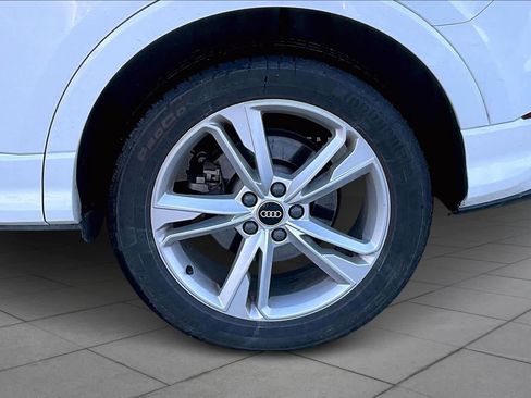 Used 2022 Audi Q3 2.0T Premium w/ Convenience Package image 9