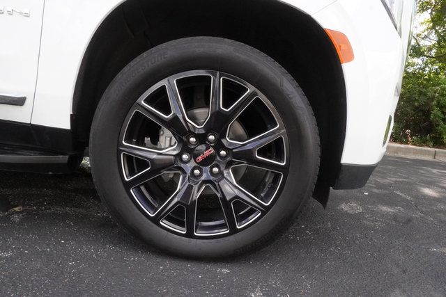 Used 2024 GMC Yukon XL SLT w/ SLT Premium Package AWD/4WD image 36