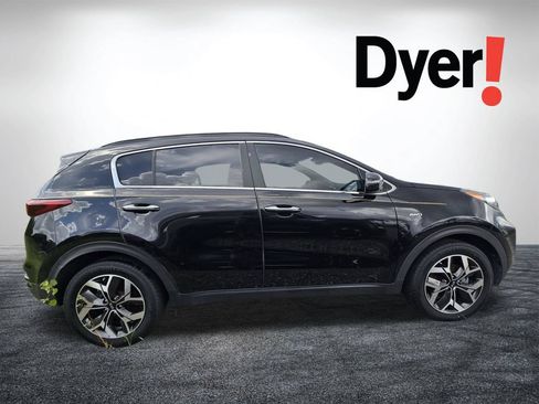 Certified 2022 Kia Sportage EX AWD/4WD image 3