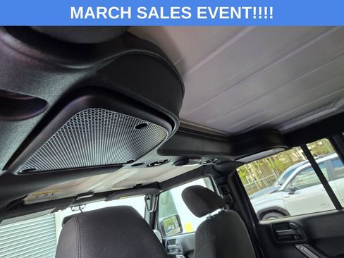 Used 2018 Jeep Wrangler Unlimited Sport S image 12