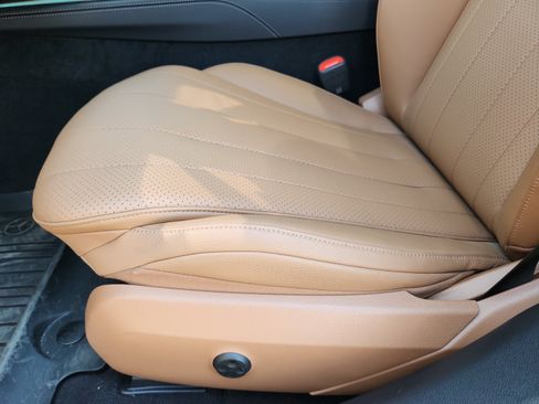 Used 2024 Mercedes-Benz E 350 4MATIC Sedan image 14
